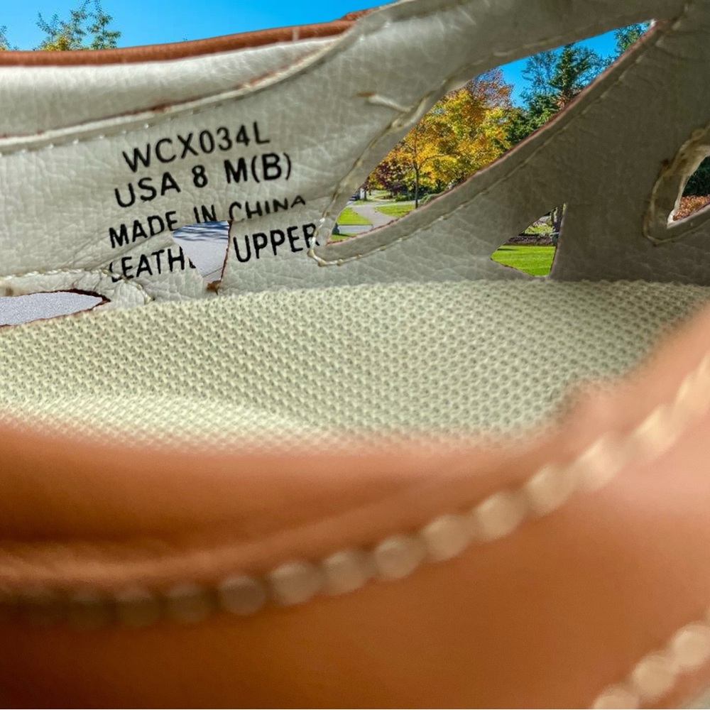 Propet Women’s 8 Dark Tan Leather Cutout Slip-On Shoes - Picture 7 of 7